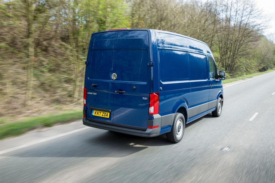  Volkswagen Crafter High Roof Van 2017 года  (UK) (фото 2 из 23)